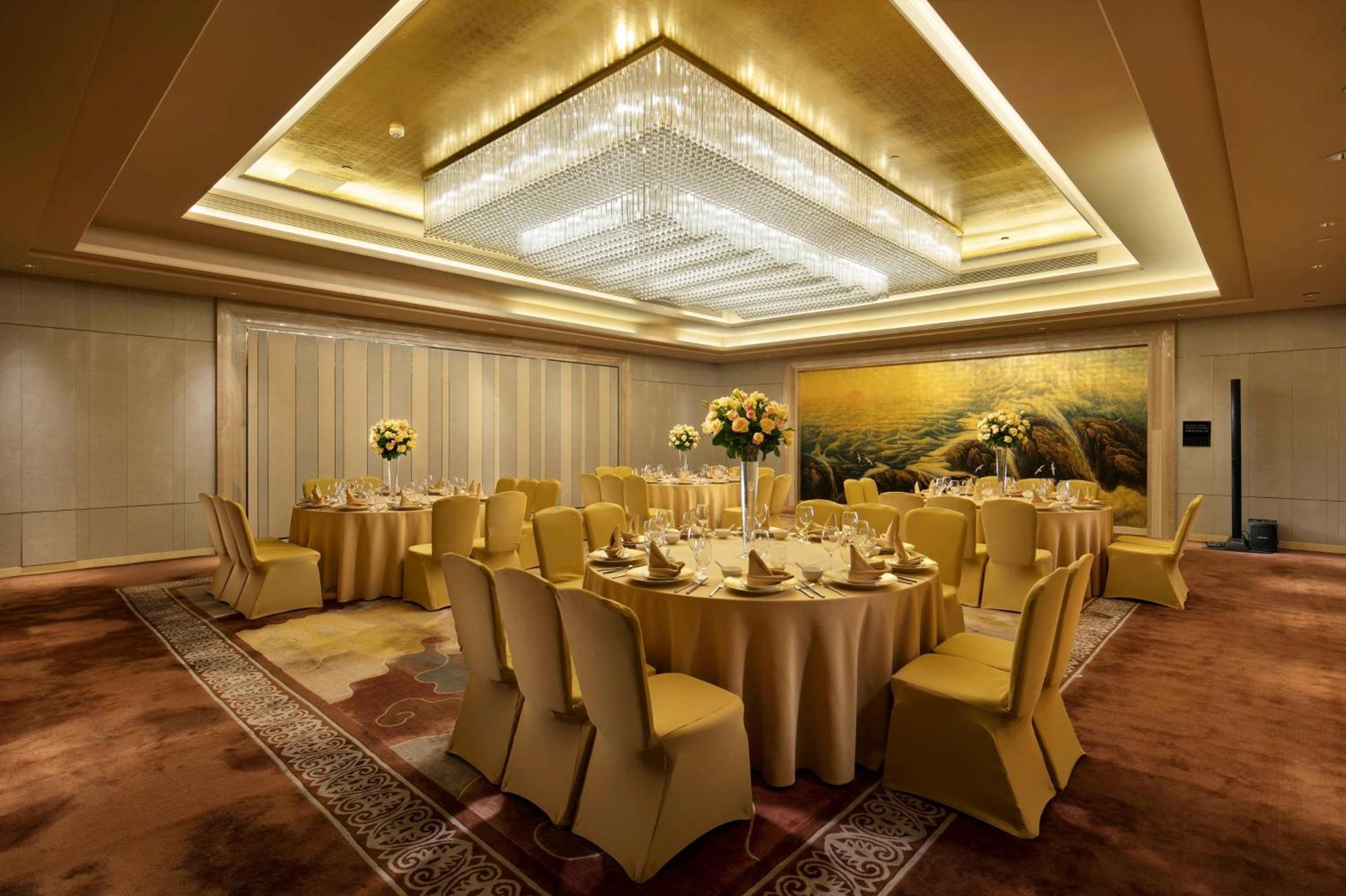 Hilton Dalian Ξενοδοχείο Εξωτερικό φωτογραφία